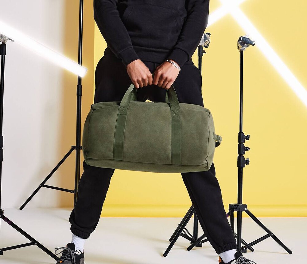 Green canvas 2024 duffle bag